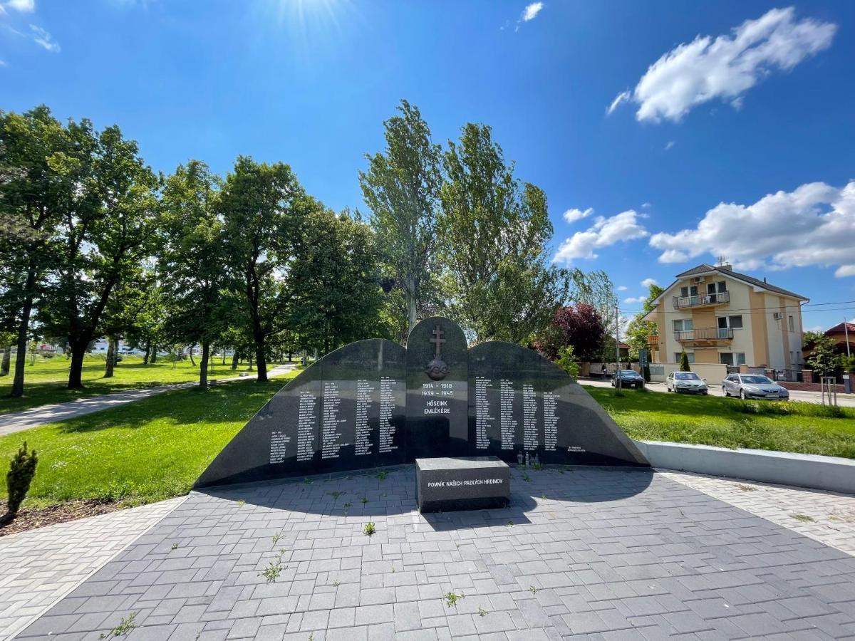 Apartmany Diana Dunajska Streda Exterior photo