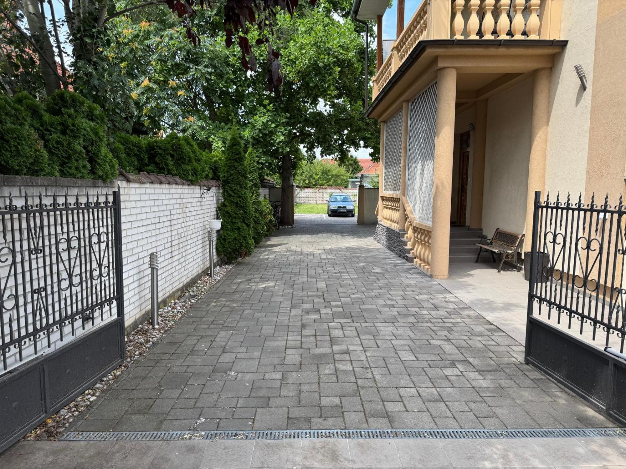 Apartmany Diana Dunajska Streda Exterior photo