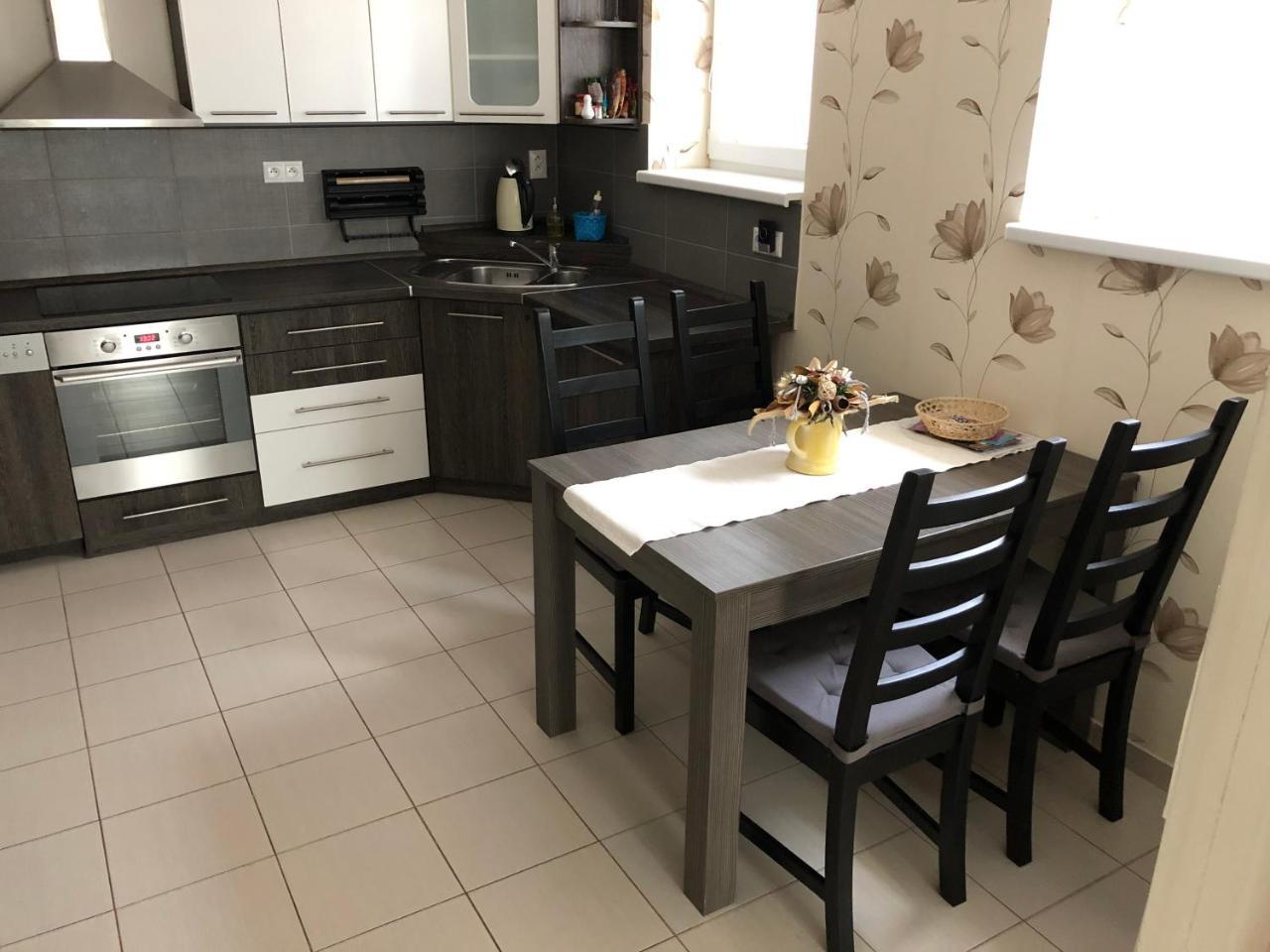 Apartmany Diana Dunajska Streda Exterior photo